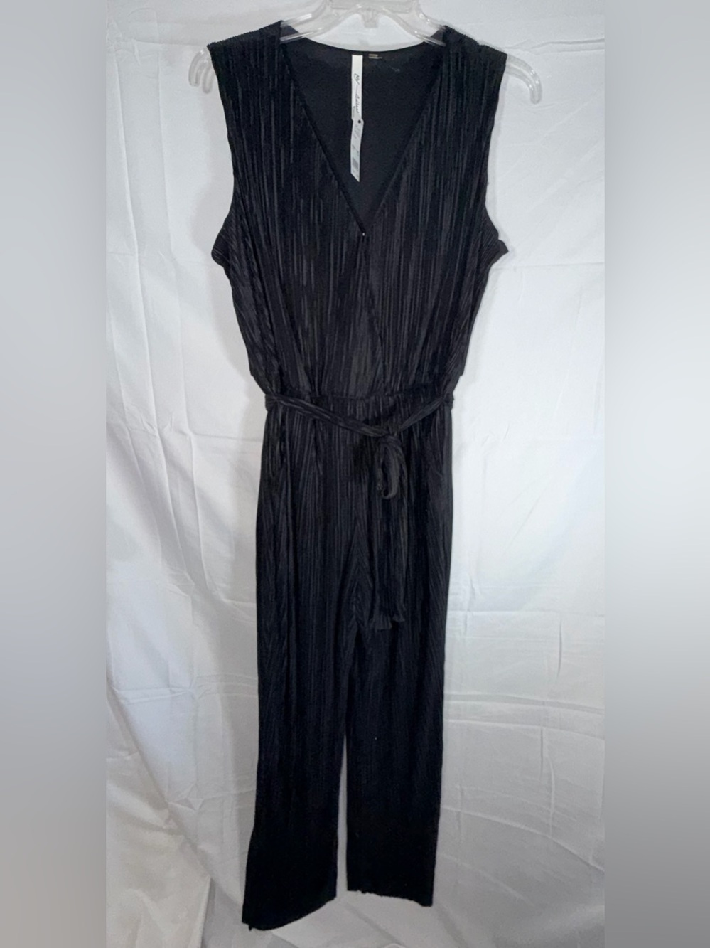 NY Collection Sleeveless V-Neck Black Pleated Jumpsuit with Waist Tie